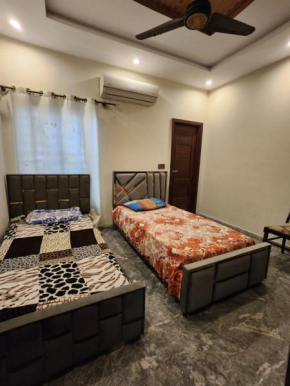 House Portion with One Bedroom in Johar Town Lahore